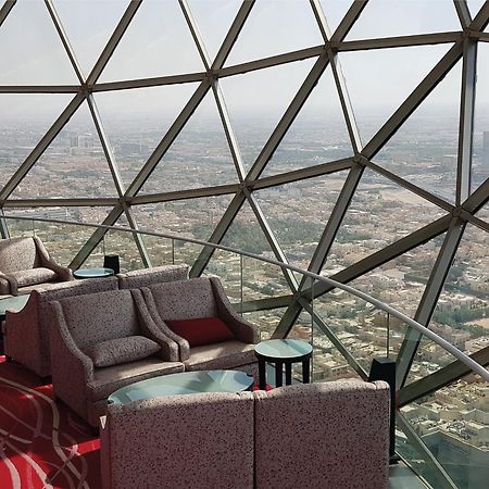 Mandarin Oriental Al Faisaliah, Riadh Exterior foto The 360° view from the lounge