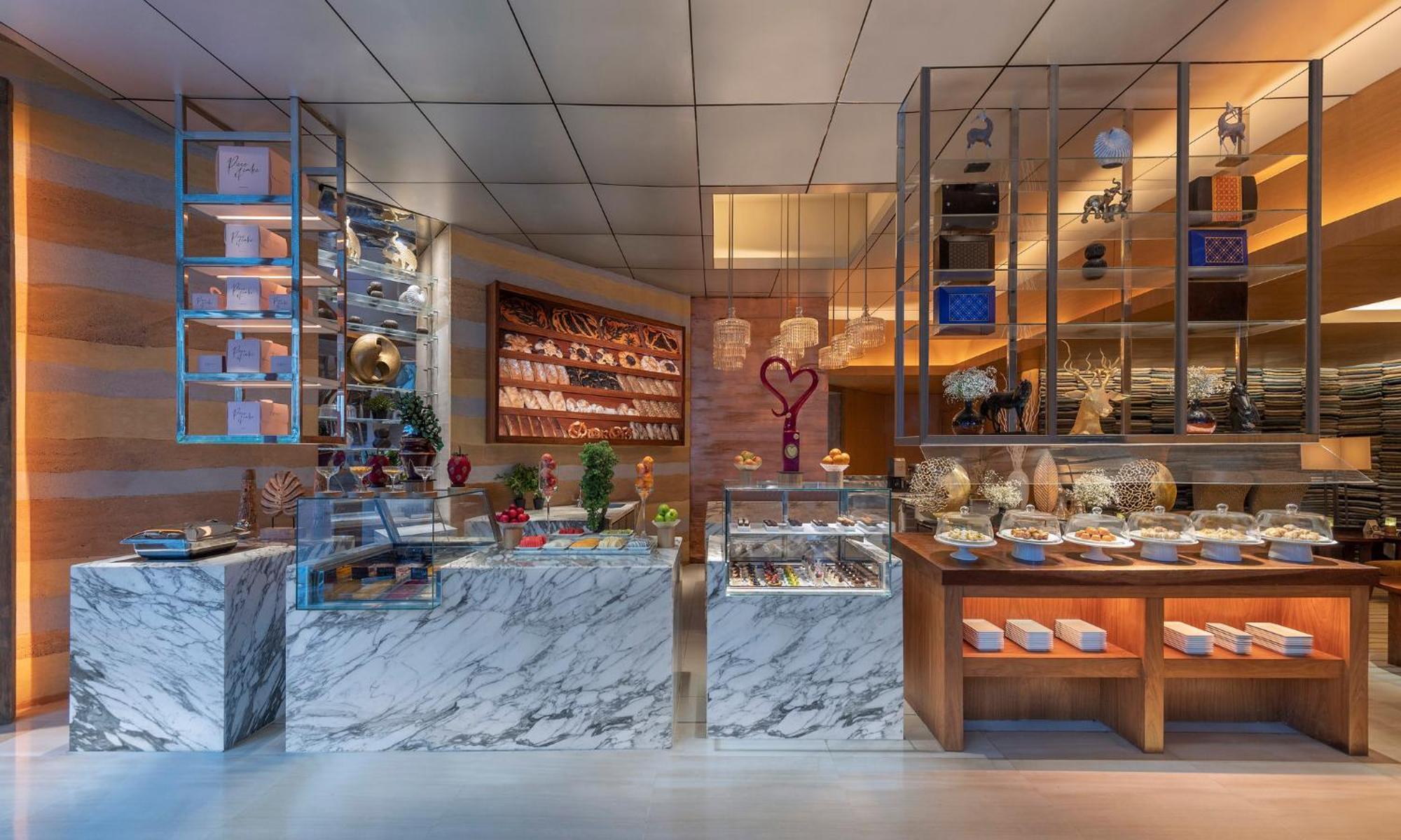 Mandarin Oriental Al Faisaliah, Riadh Exterior foto The buffet at the lounge
