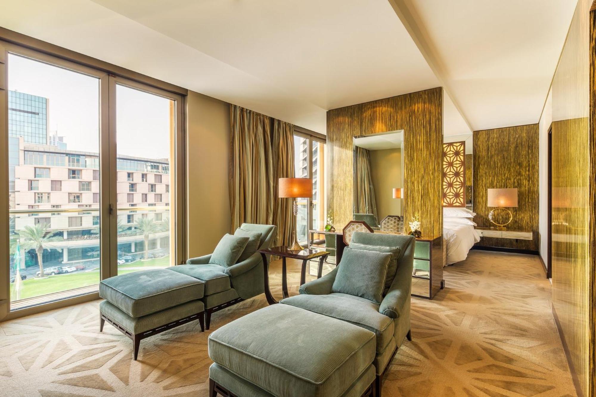 Mandarin Oriental Al Faisaliah, Riadh Exterior foto A suite at the hotel
