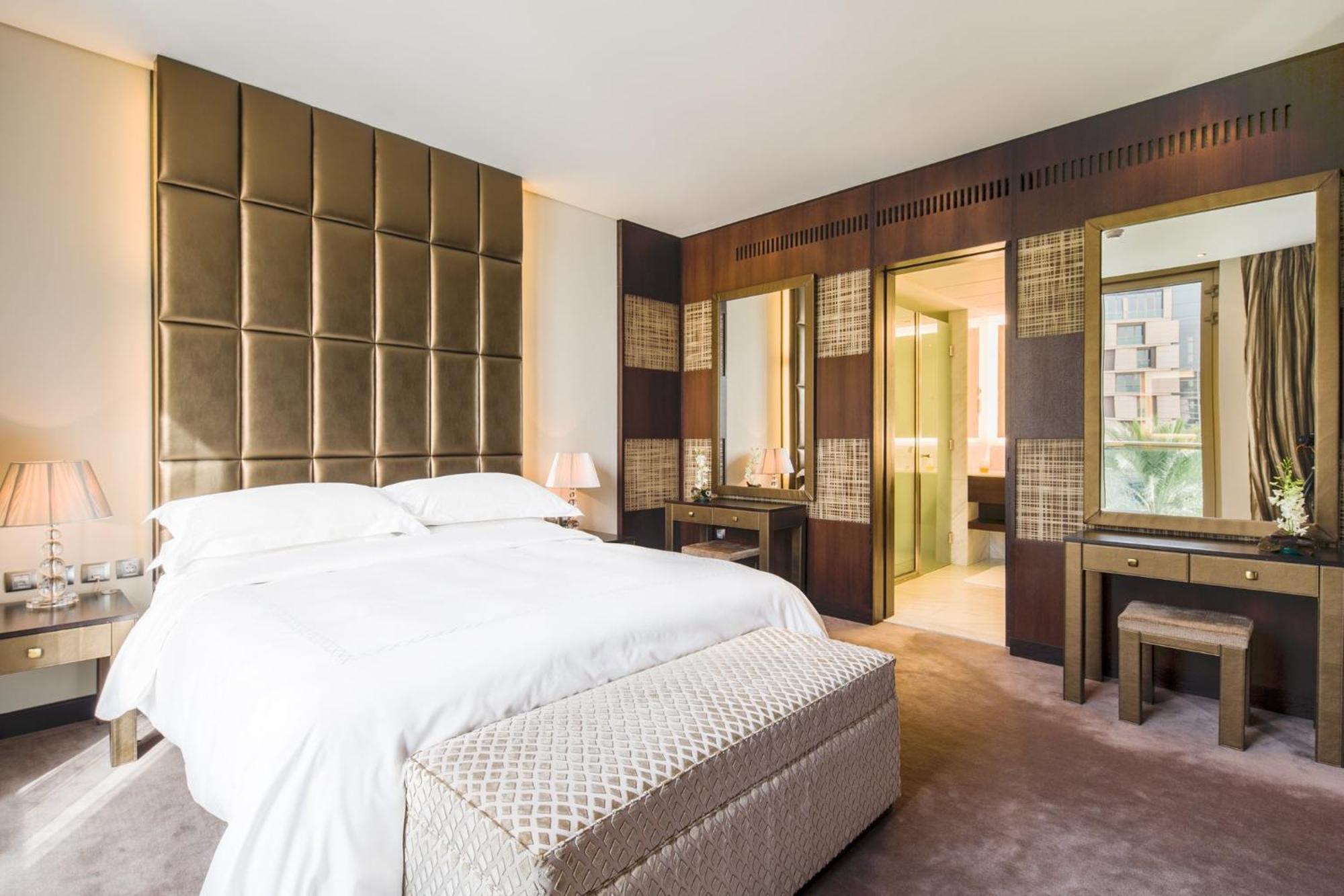 Mandarin Oriental Al Faisaliah, Riadh Exterior foto A bedroom at The Dorchester